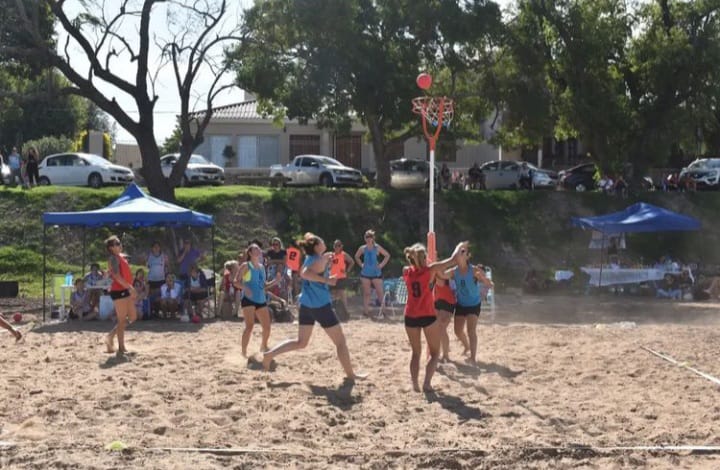 SE JUGÓ EL CADC ABIERTO MAXI 30 DE BEACH CESTOBALL EN CORONDA, SANTA FÉ